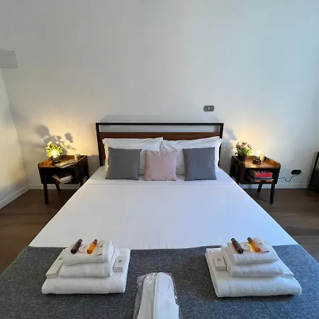 Apartment Via Dei Pettinari Rome