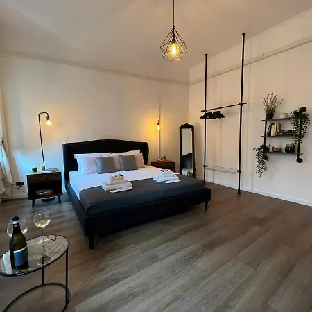 Apartment Via Dei Pettinari Rome
