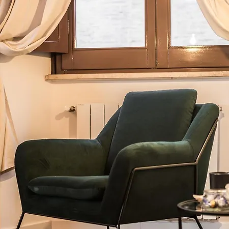 Apartment Via Dei Pettinari Rome