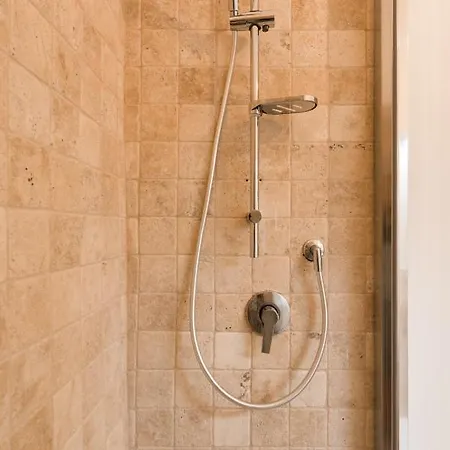 Apartment Via Dei Pettinari Rome