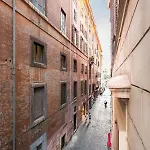 Daire Via Dei Pettinari *